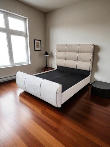 Sleigh Bed 3